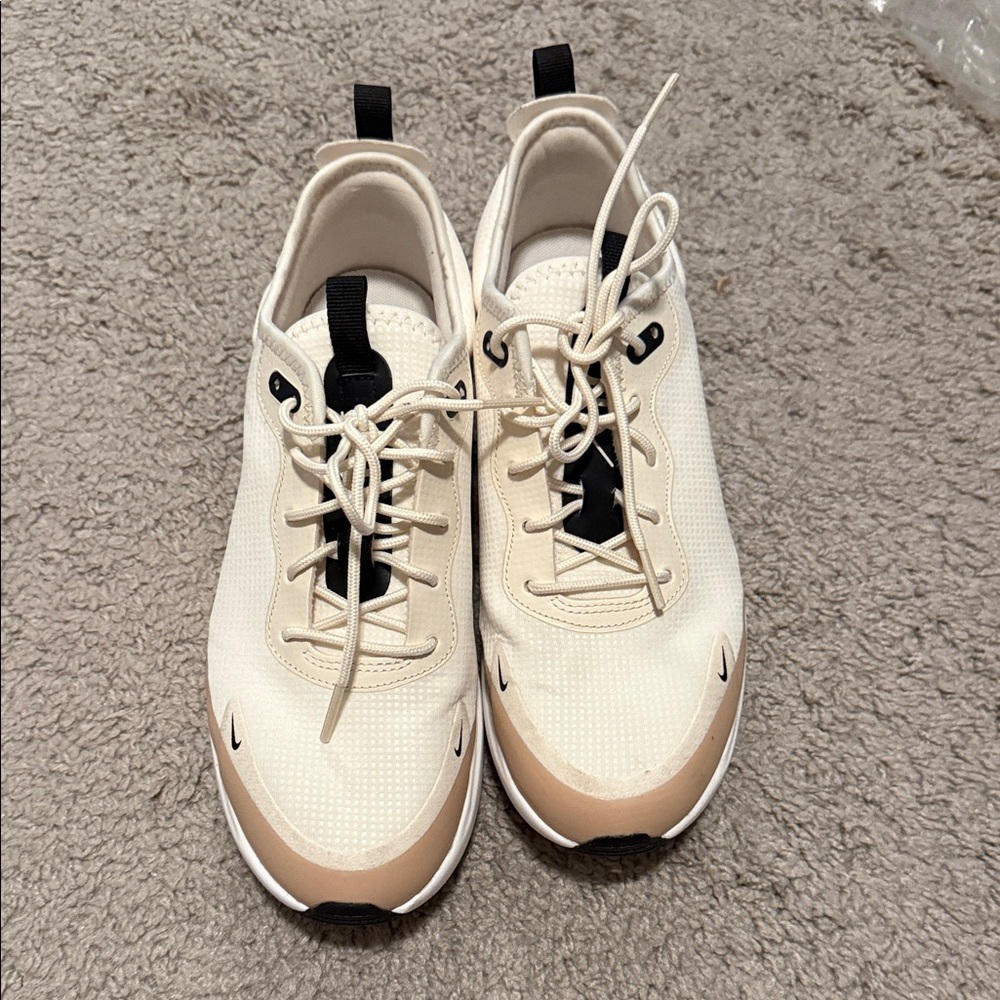 Nike Air Max Women’s